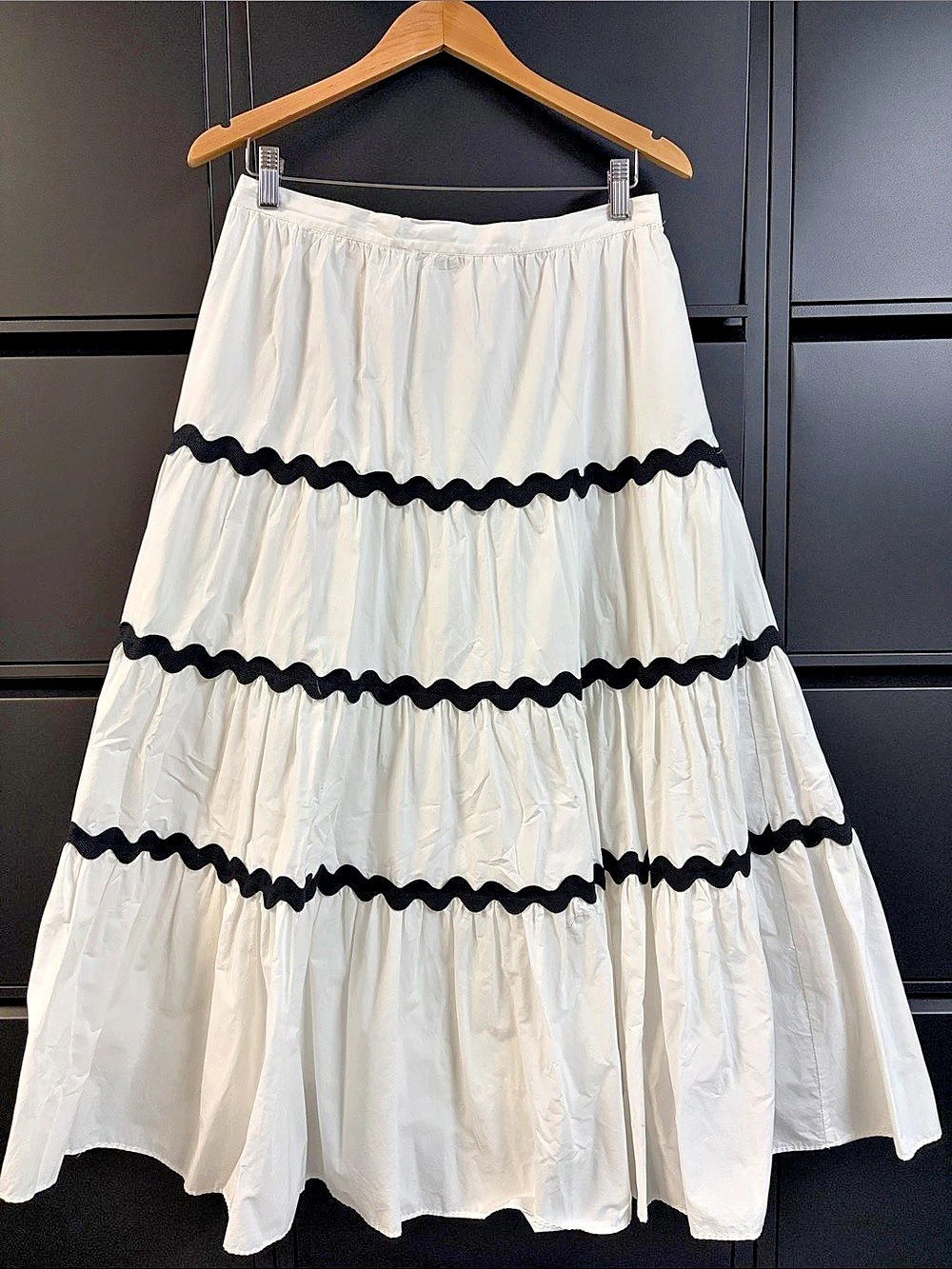 Ever New Lissy Trim Detail Color Block Maxi Skirt White & Black Medium